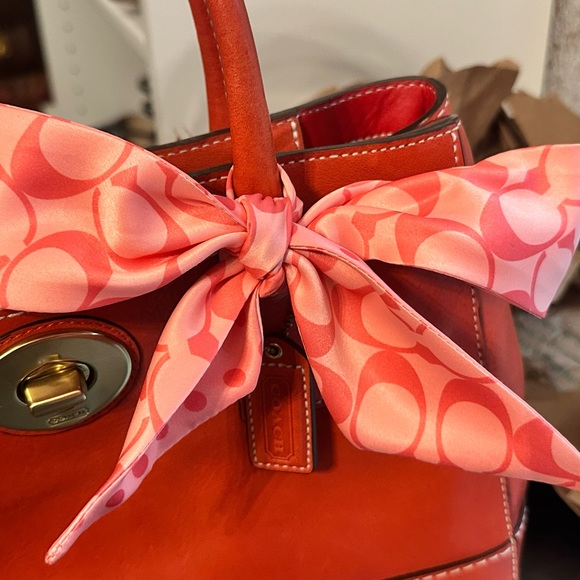 Coach Red Madeline Leather Tote Purse Turnlock Satchel Shoulder Bag Vtg 11553 - Picture 4 of 13